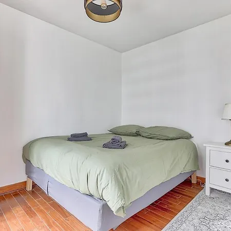 Apartment 2 Minutes From La Defense - Ideal For 6 Guests