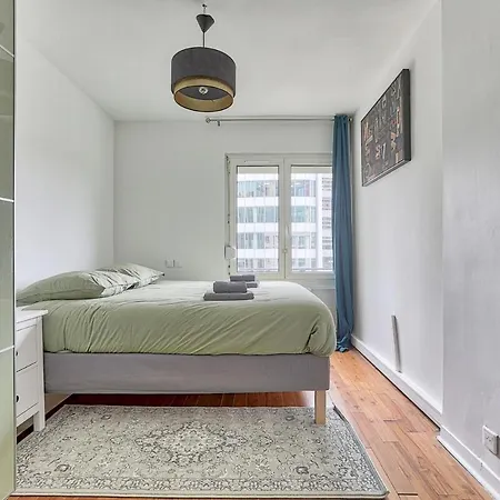 Apartment 2 Minutes From La Defense - Ideal For 6 Guests Puteaux